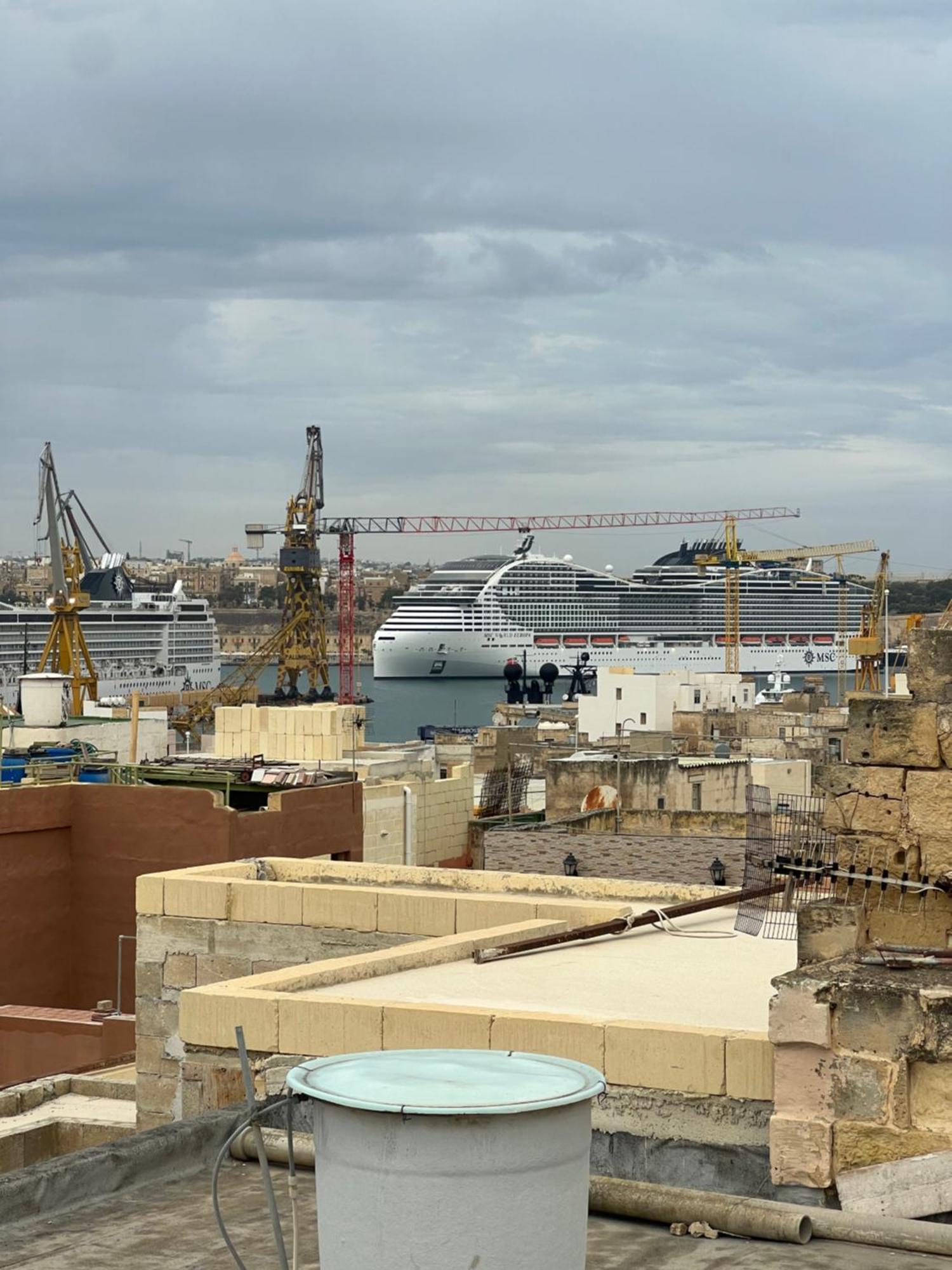 Dar Barbara Duplex 2 Double Bedrooms,2 Sofa Beds Large House With Terrace Roof Views Of Valletta Cospicua Exterior foto